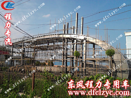 加上钢筋钢板，让程力大门更加稳固扎实
