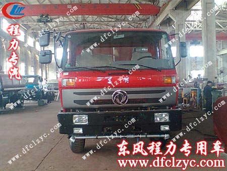 东风后双桥洒水车生产全程