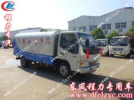 已生产完毕的江淮纯吸式扫路车