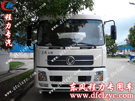 东风天锦洒水车正面展示图