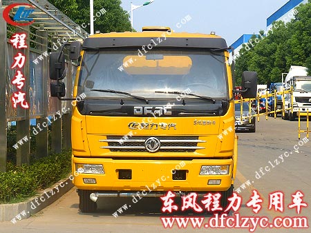 湖北程力东风多利卡洒水车靓丽的头部造型