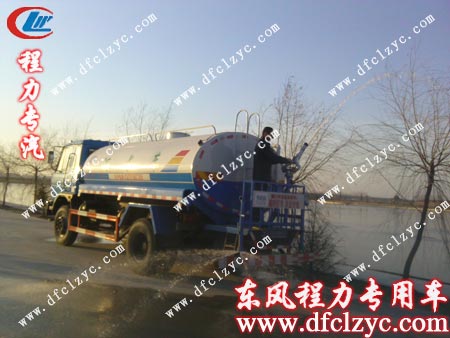 湖北程力东风145洒水车试水图