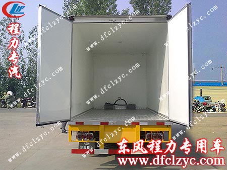 湖北程力东风劲卡保温车箱体内部展示