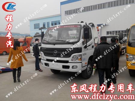 两批客户同时转战福田欧马可清障车