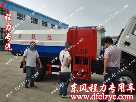 第三辆挂桶式垃圾车走进修水 第三辆挂桶式垃圾车走进修水