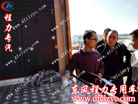 为用户详解福田奥铃广告宣传车的日常维护