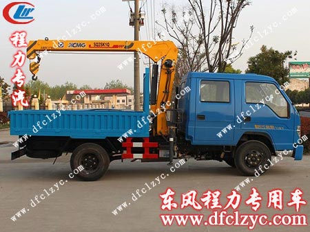 福田3360双排随车吊侧面展示图 福田3360双排随车吊侧面展示图