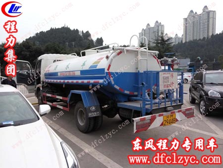 用户为东风大多利卡洒水车验车