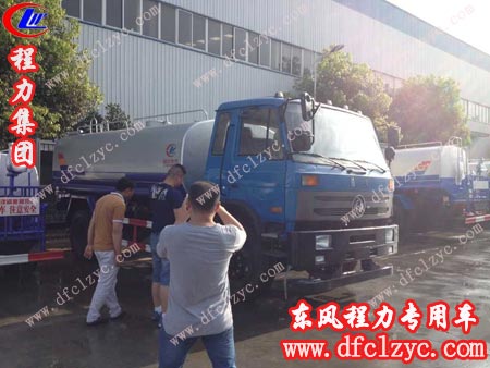 东风153洒水车试车、验车