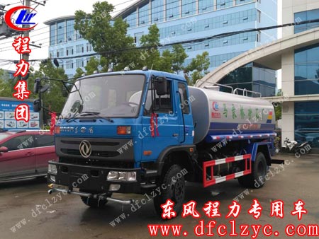 上述图为东风145洒水车出厂图