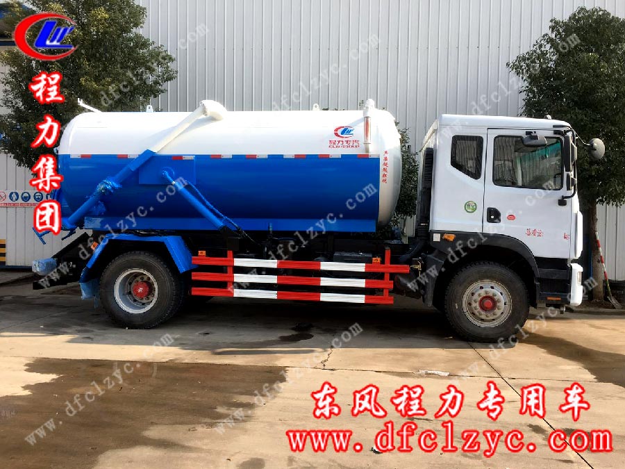 上图为湖北程力东风D9吸污车右侧面图片