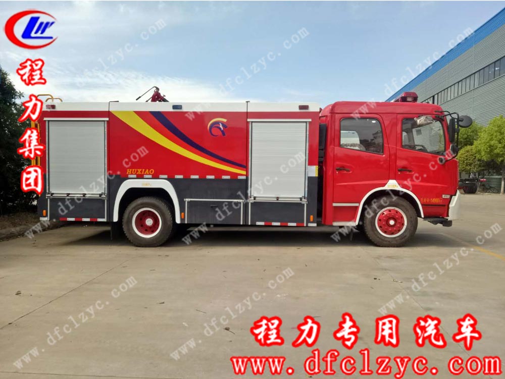 东风天锦水罐消防车（国五）外观侧视图