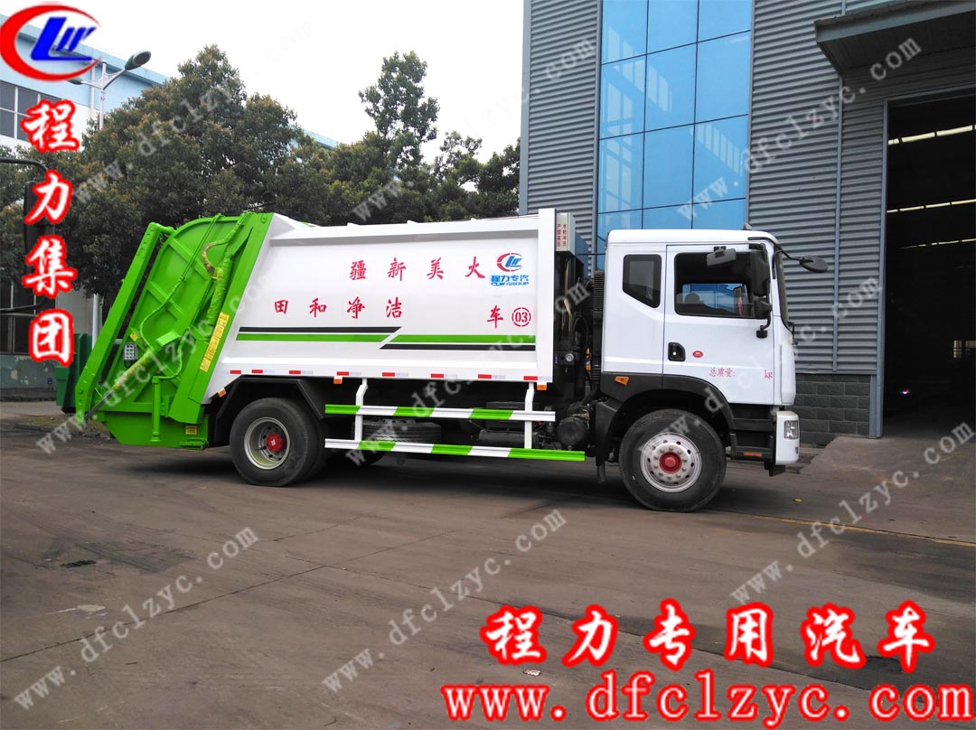 上图为湖北程力东风D9压缩垃圾车