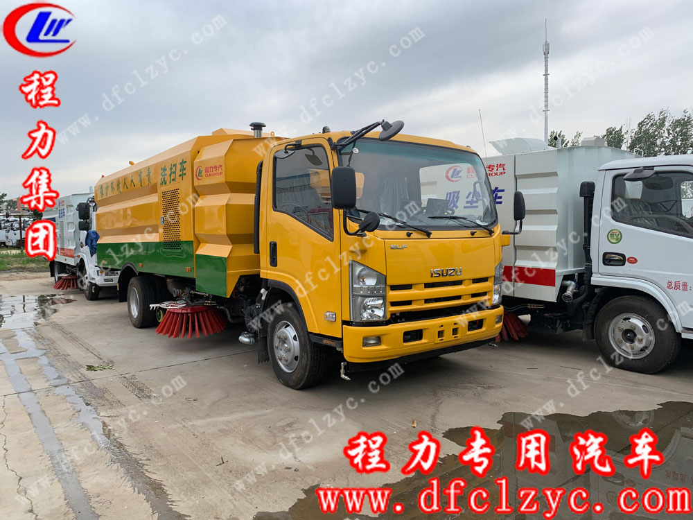 五十铃洗扫车左前