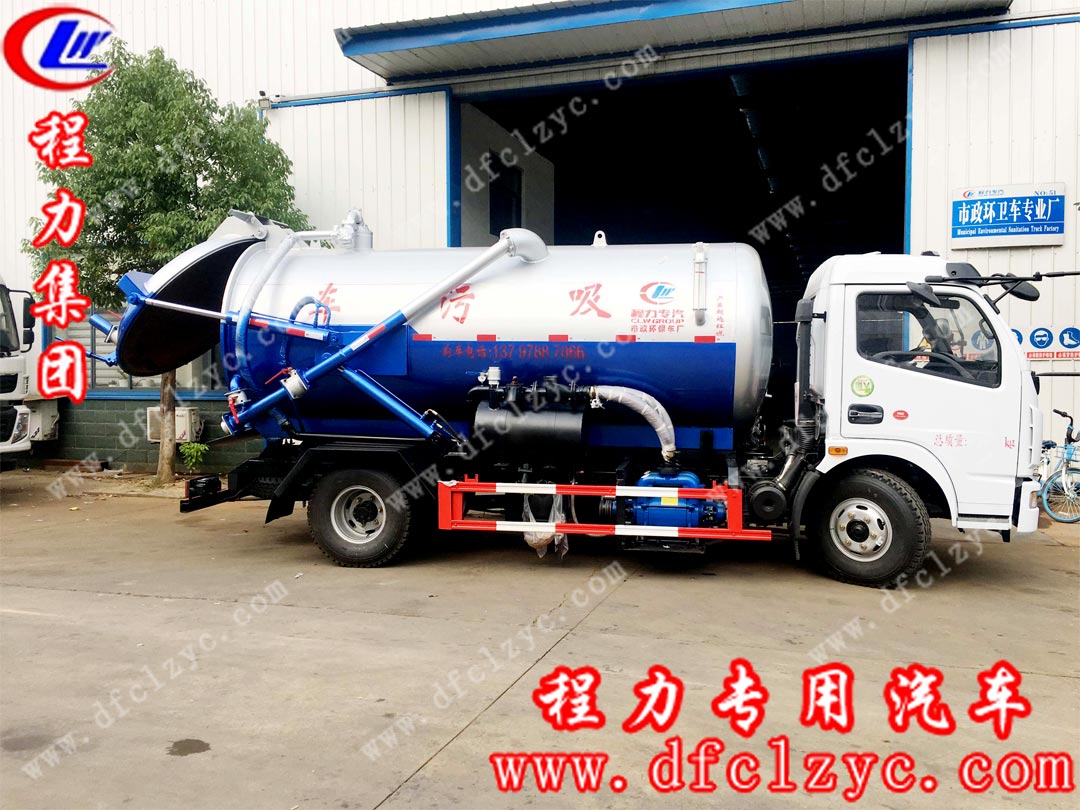 东风大多利卡吸污车