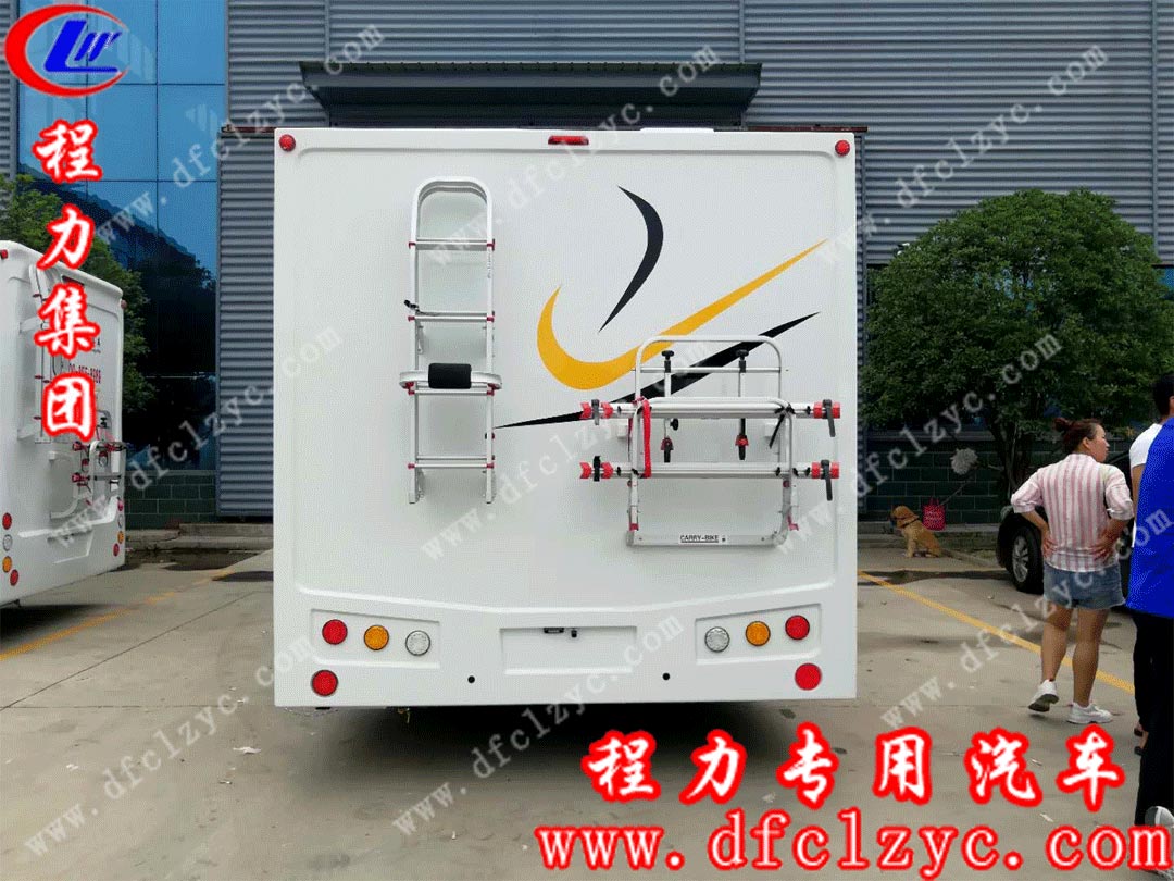 程力集团依维柯房车（国五） style=