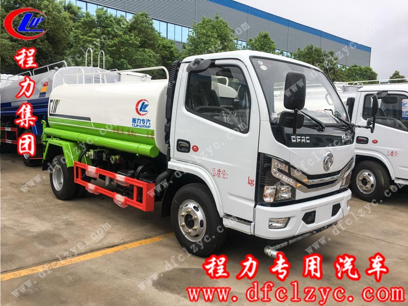 湖北程力集团制造加工的5方国六东风小多利卡洒水车