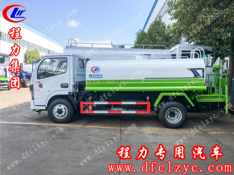 程力专用汽车股份有限公司制造加工的国六东风小多利卡洒水车