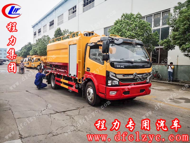 程力专用汽车股份有限公司生产的国六东风大多利卡清洗吸污车