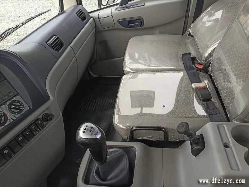 (国六)东风天龙后双桥15方洒水车