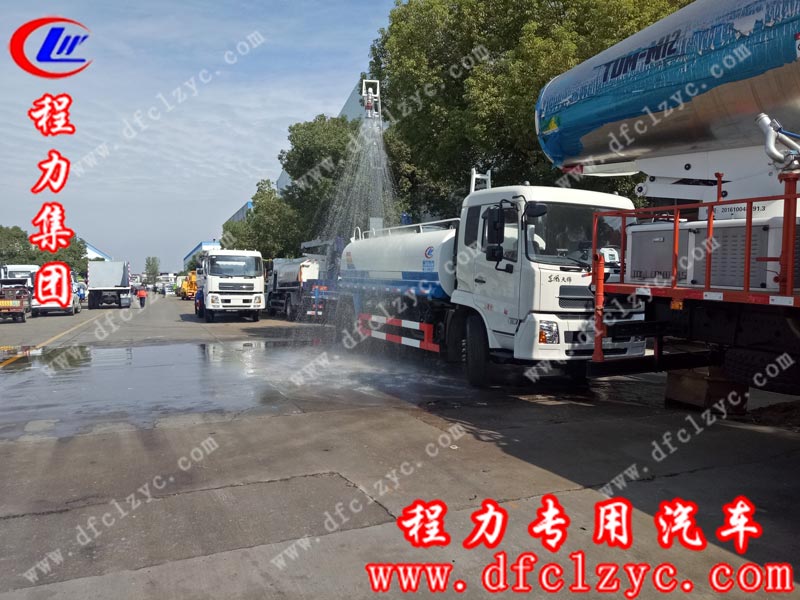 湖北程力集团东风天锦铁路多功能抑尘喷洒车