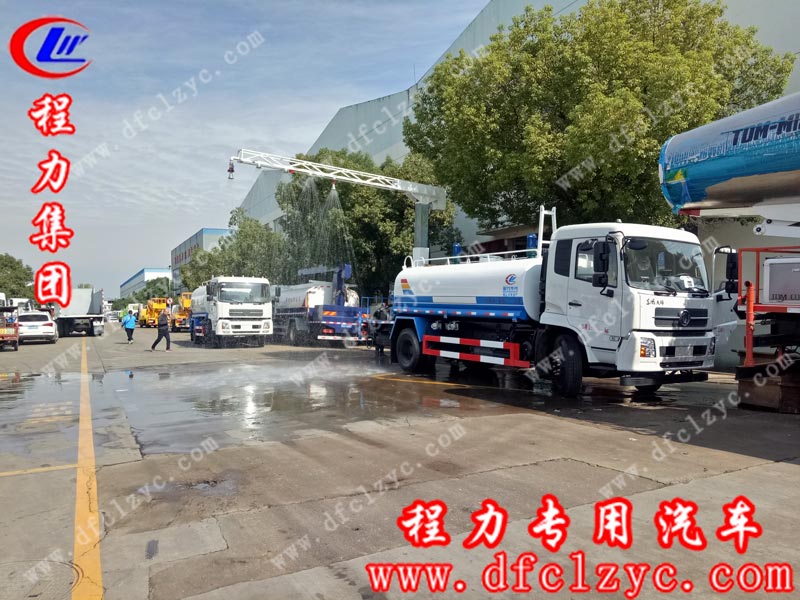 湖北程力集团东风天锦铁路多功能抑尘喷洒车